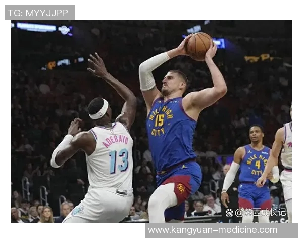 2004年湖人与国王的经典对决回顾及其对NBA历史的影响分析